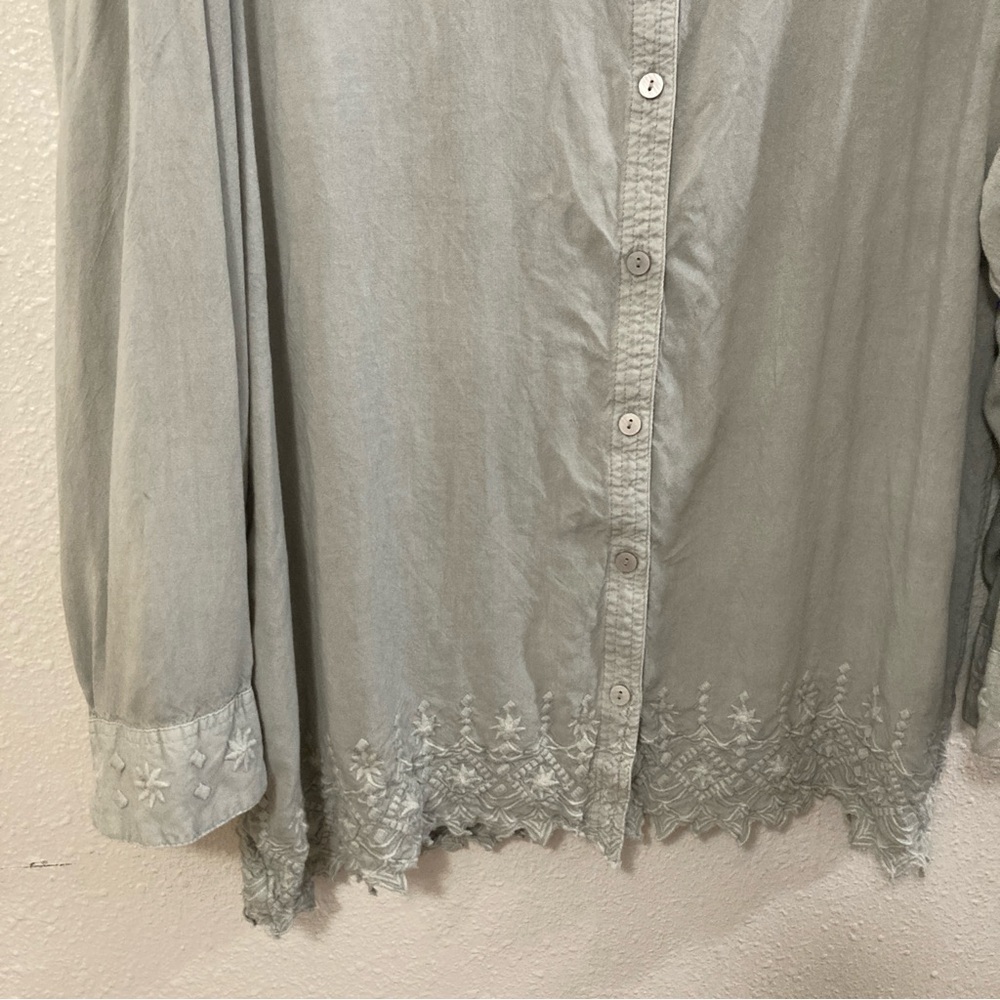 Solitaire Women’s blouse Elegant Gray embroidered  1x - Picture 5 of 16